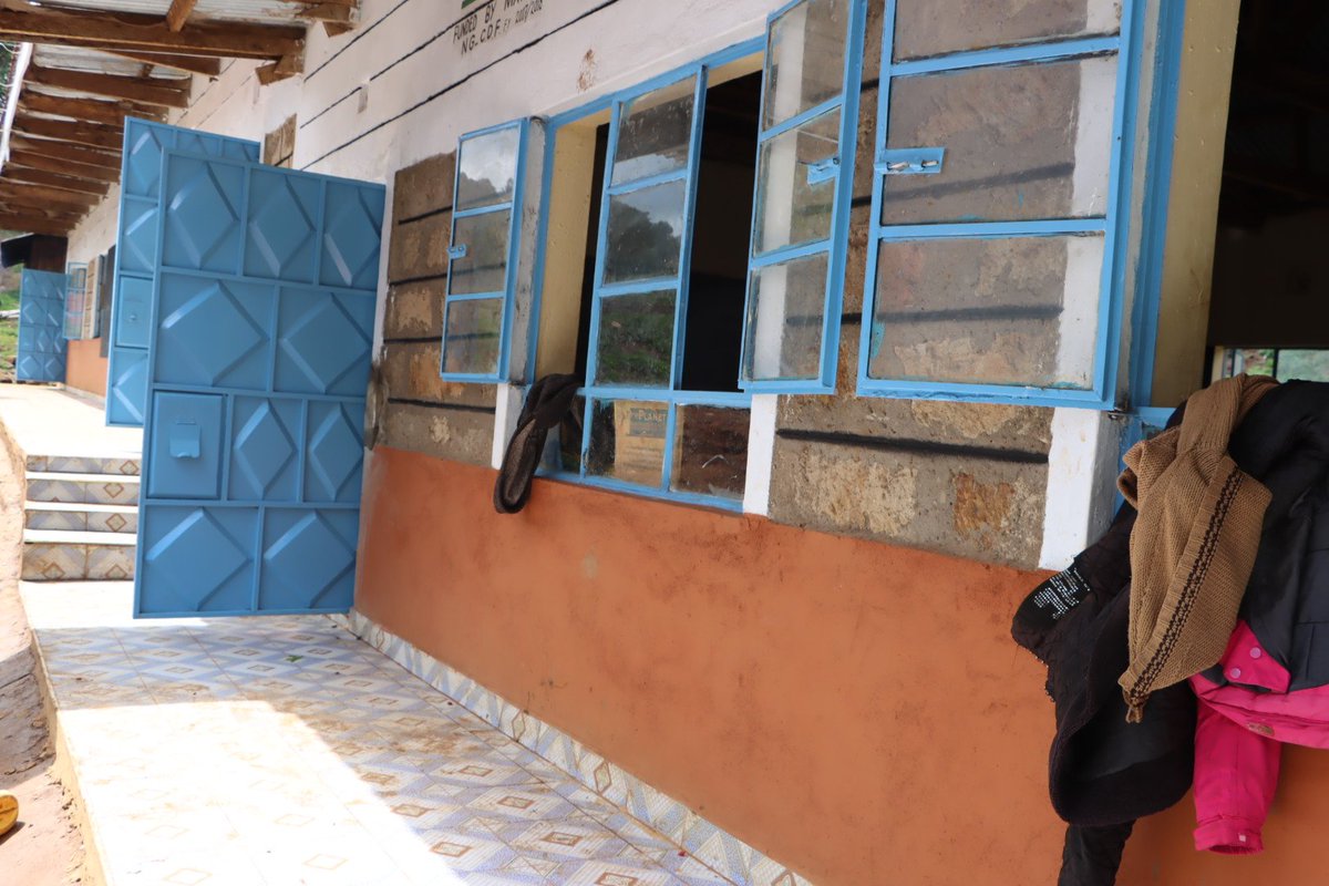 HonKimariKihara's tweet photo. NG-CDF Projects Update.

Kagongo Primary.

This is the new look of Kagongo primary.We have renovated and tiled all classrooms.We have also constructed an Ablution block for the teachers.Projects fully funded by Mathioya NG-CDF.

#TunazidiKujengaMathioyaYetu https://t.co/oh6nQov2lW