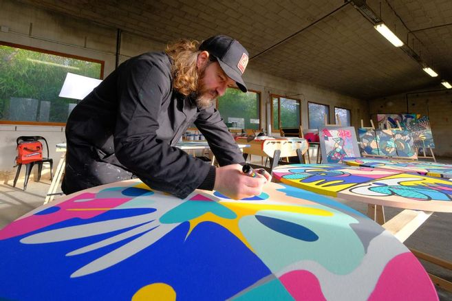 So.Z un créateur vichyssois prolifique qui décline son art en solo mais aussi en collectif (Allier)
lamontagne.fr/vichy-03200/lo…