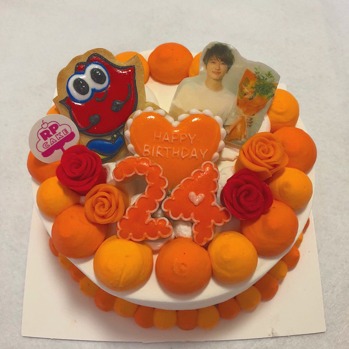 aaa_k_n_Nissy's tweet photo. 可愛いbirthday cake♡ https://t.co/EkMIdzYMiv