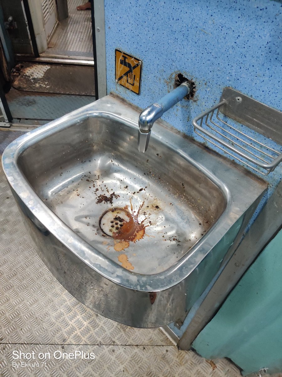 patilekku's tweet photo. Pathetic and Unexpected service providing by Railway Department. There is no water to use for washroom in the reservation classes.

Train- Rani Chennamma Exp
PNR-8146437828
Train number-16590
S1 coach

@RailMinIndia @IRCTCofficial @SWRRLY https://t.co/WH8VeBCvTi