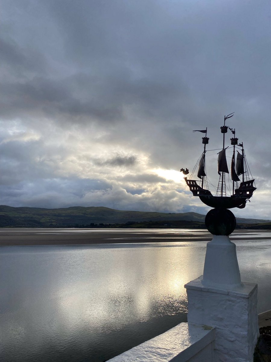 Sailing into 2022. May your year be full of love, laughter and social-gatherings.

My first visit to #Portmeirion As dreamlike and inspiring as I’d hoped.
<a href="/Portmeirion/">Portmeirion</a> #snowdonia #wales