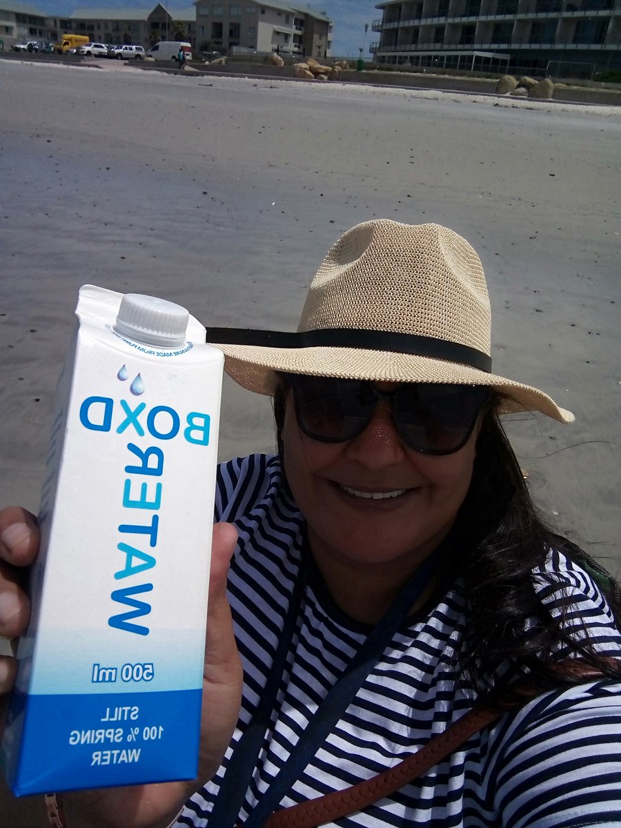 MsSunshineVel's tweet image. Keeping hydrated under the African sun☀️☀️☀️🌞🌞🌞🌞#WinWithBoxd #Boxd #LiveRefreshed
💦💦💦
@ClaytonAlfonso
@KfKaydene
@prabz4lyf