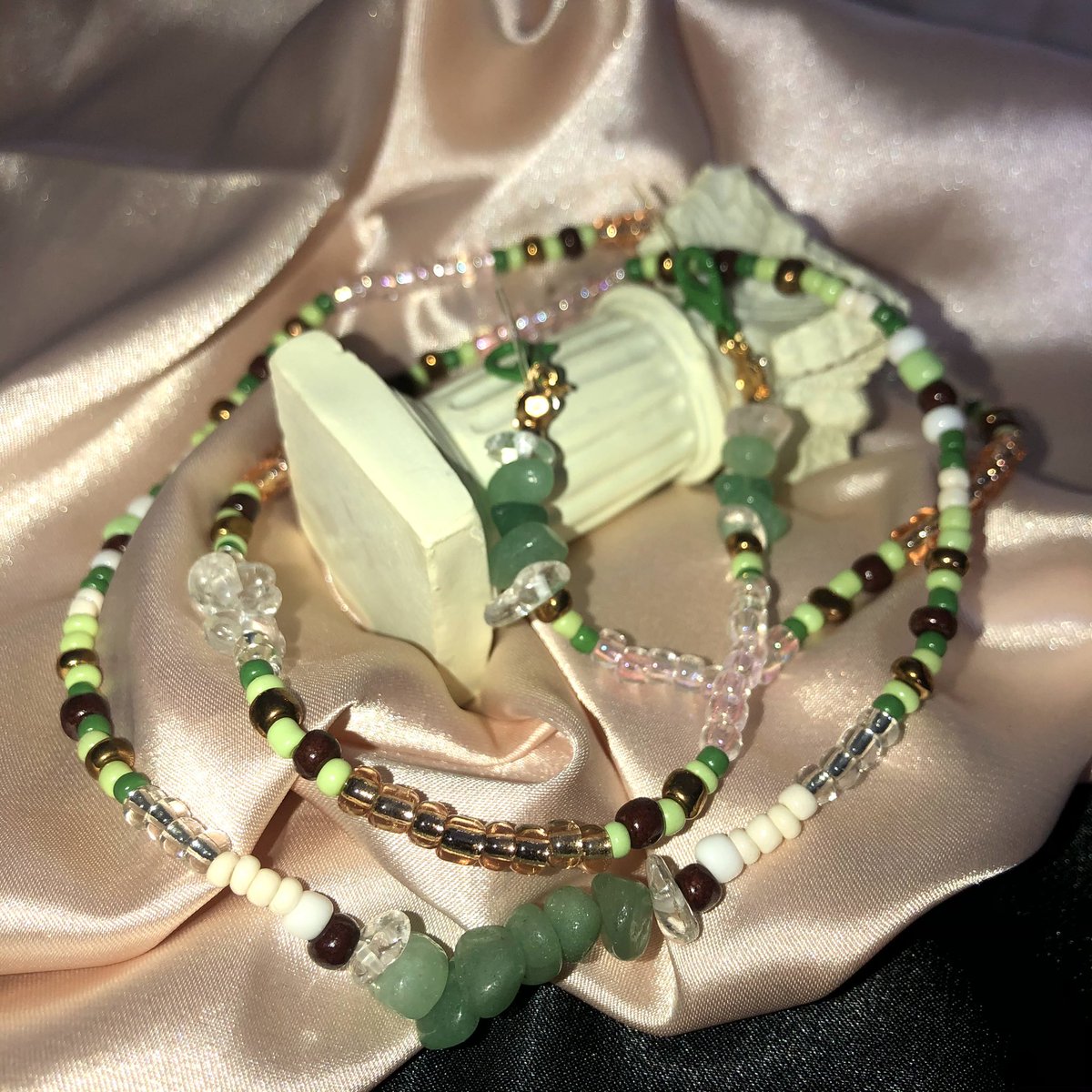 Beaded Mask Chain with Natural Stone 
This design request was made from: 
Norlida