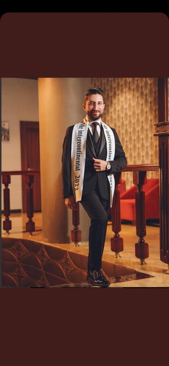 OmerSinal's tweet photo. Tek tesellim Kerkük'lü bu adamın kâinat güzeli seçilmesi:):) https://t.co/HcFqqd8IOY