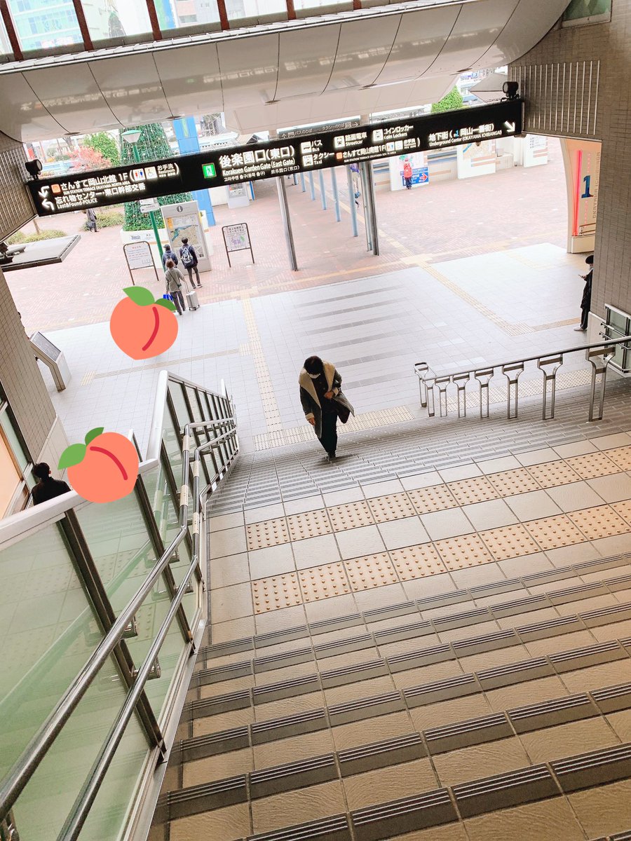 コミックス3巻 第13話の人気投票終了後舞菜ちゃんが立ってた岡山駅階段下をパシャリ🍑
#推し武道 