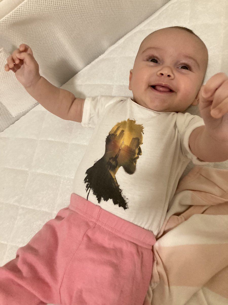 CyrusMMcQueen's tweet photo. Greetings from the morning shift… Oh yeah, and Molly told me to tell you to buy her daddy’s book… #TweetingTruthToPower https://t.co/IFNGAd2YLB https://t.co/S4N1PL6oFN