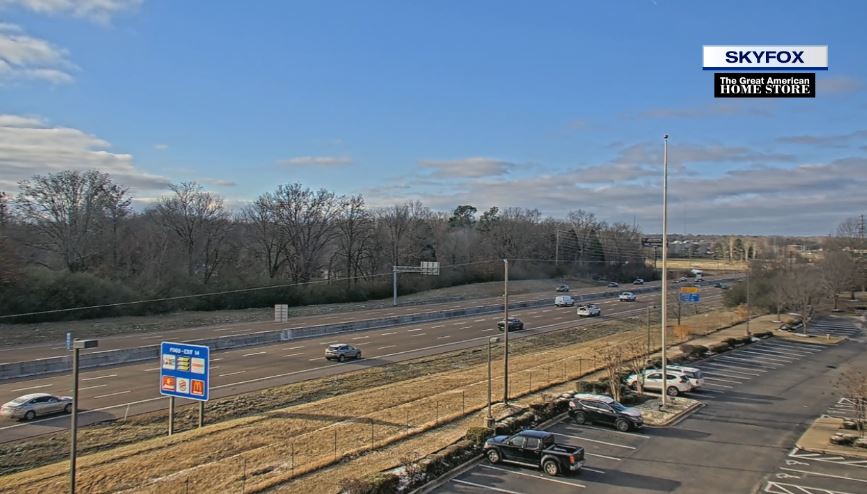 joel_off_air's tweet photo. The sun is shining again over Memphis!! Here's a live look at I-40 near Whitten Road around 8:50 a.m... Any snow left on the ground should go away by the end of the day. #tnwx @FOX13Memphis https://t.co/2UTxmdWS7k