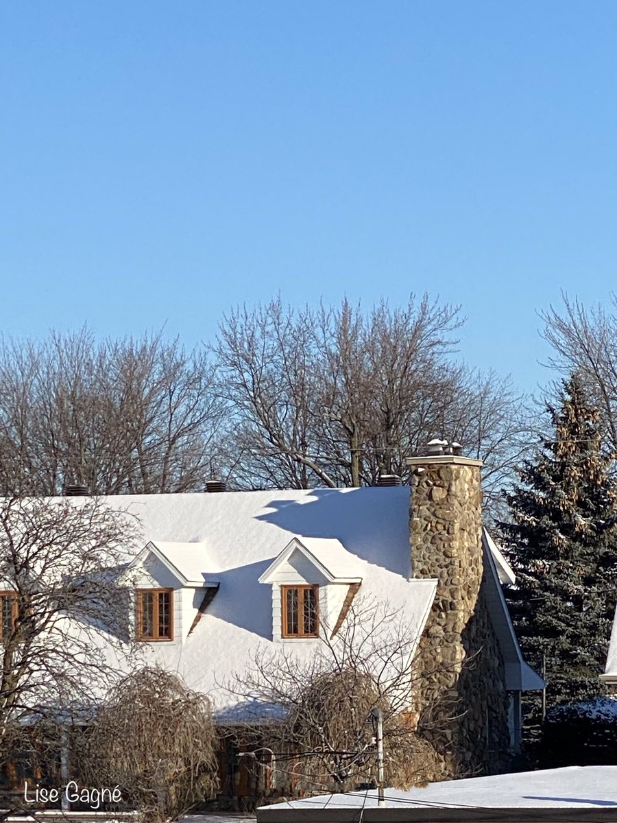 GagnLise2's tweet photo. Quand il fait -20, le temps est parfois très lumineux.
#luminosite https://t.co/ttAW5L91TQ