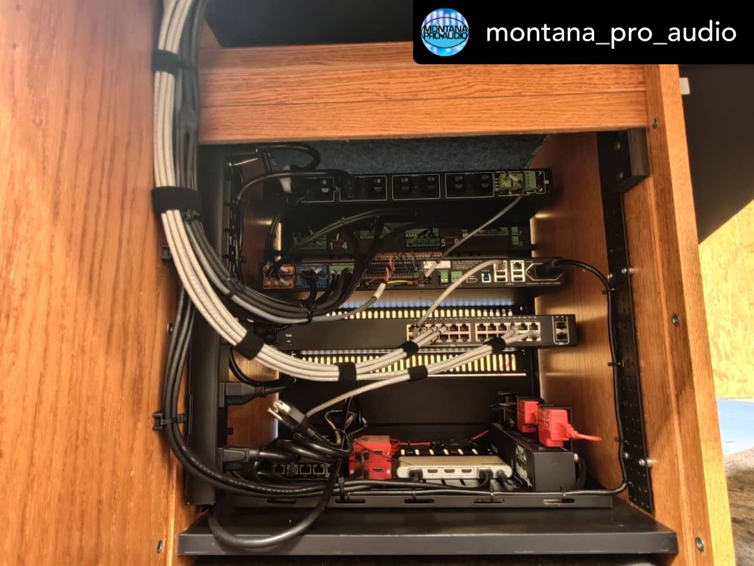 LeaProfessional's tweet image. 🤩 Montana Pro Audio is giving us desk envy. #DeskPower
▪▪▪▪▪
📸 • @montana_pro_audio: Prep work on this beautiful custom AV desk from @hsarolltops is complete! This desk will head to it's future home next week!
▪▪▪▪▪
More sharks in the wild 👉 bit.ly/3lfuIES