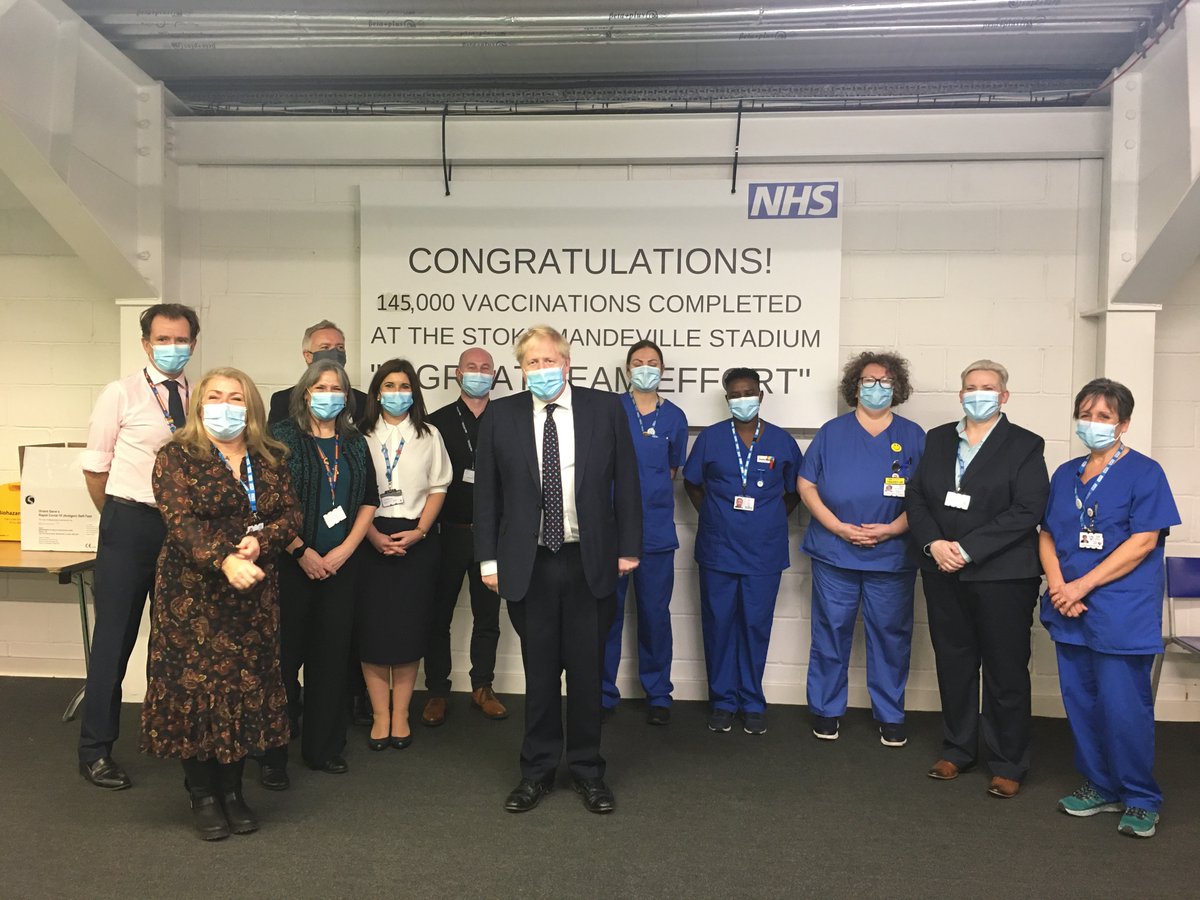 Our #NHS COVID-19 vaccination team welcomed @BorisJohnson to the #Guttmann @SMStadium #Aylesbury today. The PM spent time chatting with our #oneOHFT team who have now administered 145k jabs and met patients getting booster shots @NickBroughton4 @NHSSouthEast @GayleCarrington
