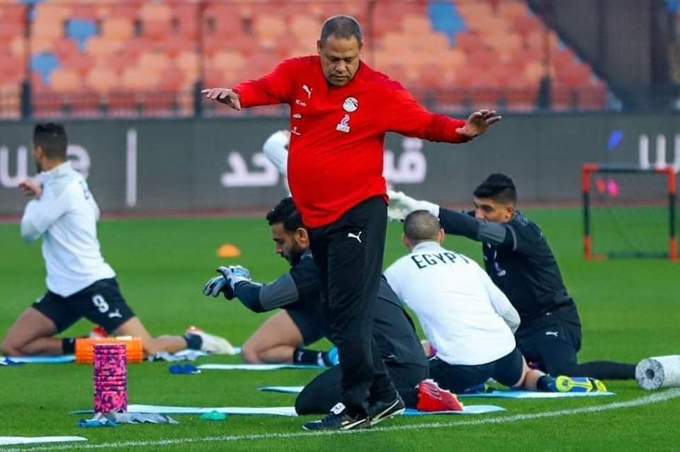 Saeed02999753's tweet photo. جانب من تدريبات المنتخب والاستعدات القويه 
 بقيادة الرهيب الكابتن ضياء السيد وخطة ادحرج واجري يارمان💃🤣🤣🤣🤣🤣 https://t.co/c4KlltTS1Z