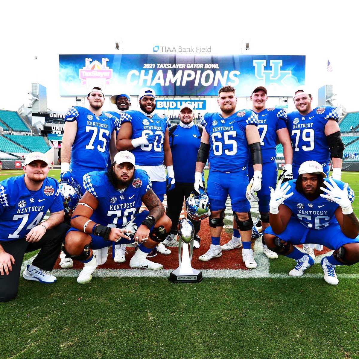 UKAthletics's tweet photo. 4. Straight. Bowl. Wins.

2️⃣0️⃣1️⃣8️⃣- 𝐂𝐢𝐭𝐫𝐮𝐬 𝐁𝐨𝐰𝐥
2️⃣0️⃣1️⃣9️⃣- 𝘽𝙚𝙡𝙠 𝘽𝙤𝙬𝙡
2️⃣0️⃣2️⃣0️⃣- 𝙂𝙖𝙩𝙤𝙧 𝘽𝙤𝙬𝙡
2️⃣0️⃣2️⃣1️⃣- 𝐂𝐢𝐭𝐫𝐮𝐬 𝐁𝐨𝐰𝐥

#GoBigBlue https://t.co/MeWYk4zsKt