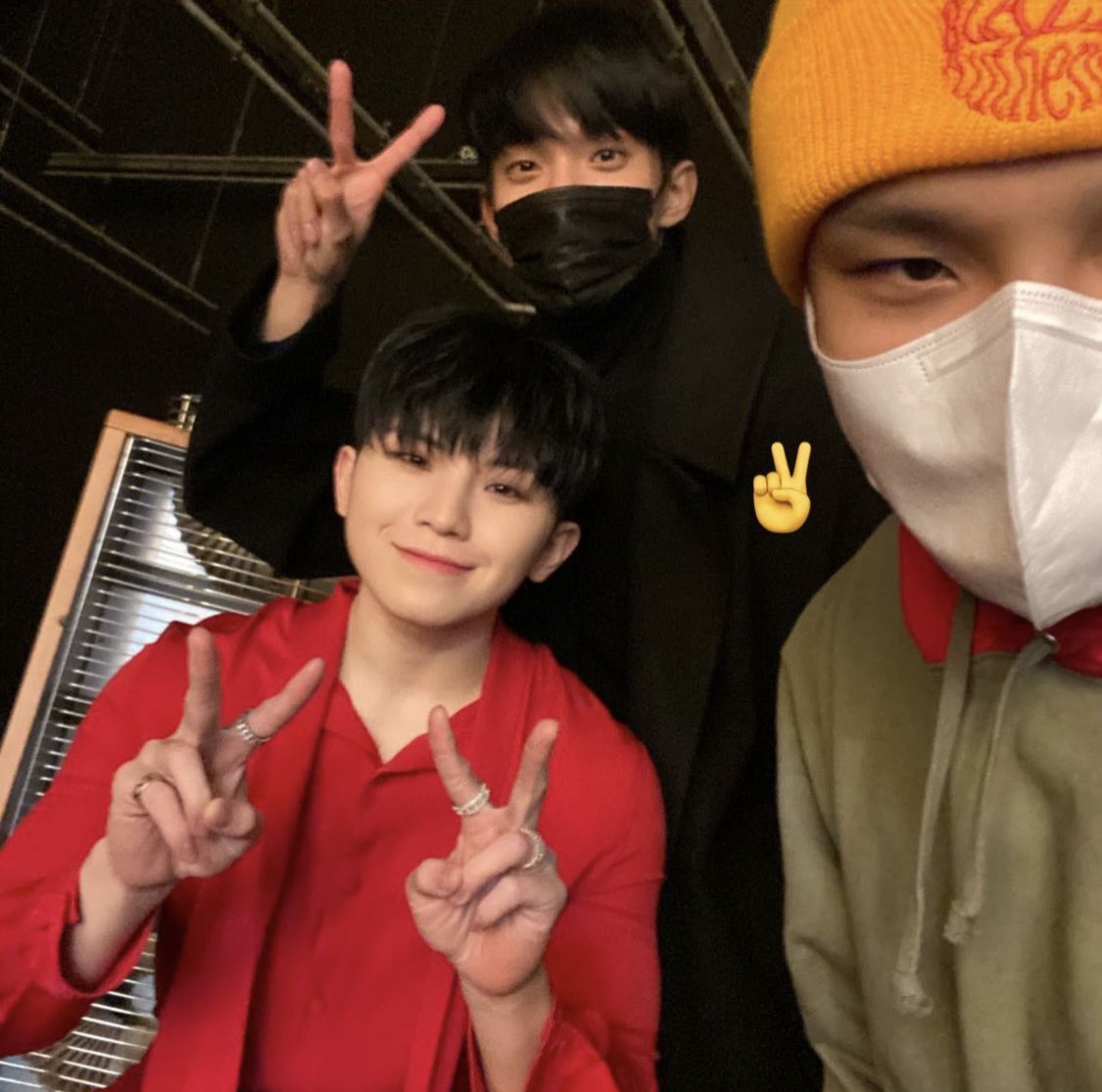 단지 ς(•ε•.) tweet media