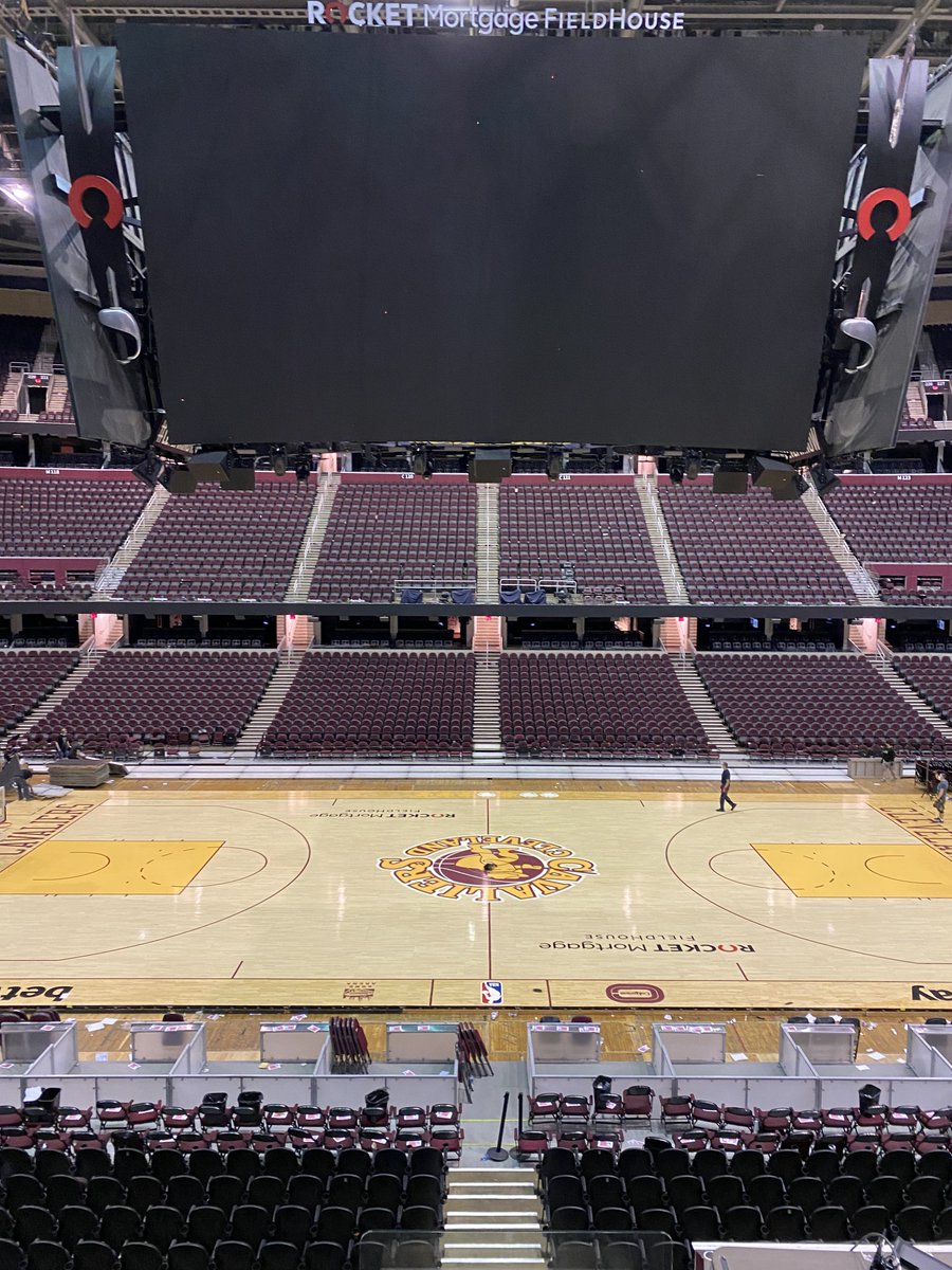 BrianDulik's tweet photo. @BRPiratesBBK gave their fans an unforgettable memory by scoring four points in the final 12 seconds on this #NBA75 court @RMFieldHouse to beat @StruthersBBall 54-53. @Evanladina @JohnKray7 @GroesserJr were the definition of clutch on a truly super Sunday for @BRathletics13. https://t.co/dS4xuhmnME