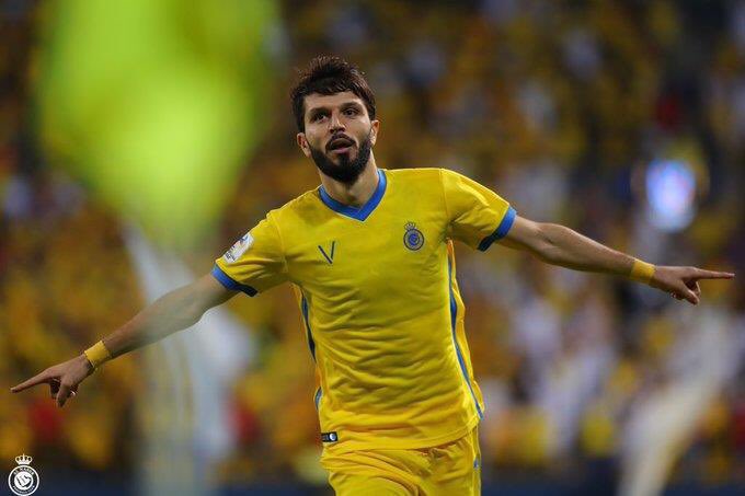 XBT_102's tweet photo. يجب ان يقدم الاتحاد السعودي اعتذاره الرسمي الى نادي #النصر 
والى الاعبين تاليسكا و مشاريبوف 
فيما فعلته لجنه المنشطات من عمل دنيء ودخيل على اتحادنا وللحفاظ على سمعه رياضتنا ولجذب الاعبين العالميين الى دورينا وعدم تشويهه بهذه الافعال القبيحه المنظر، https://t.co/Bx4tTrIH3l