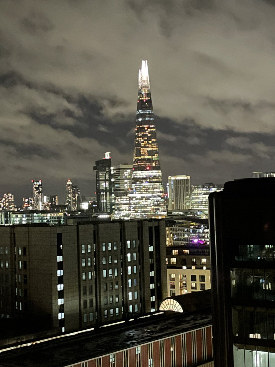 Backseatchef's tweet photo. @IntrepidVeggie @Leonardo_Hotels @IvyTowerBridge @HawksmoorLondon https://t.co/QQlroTE0Xq