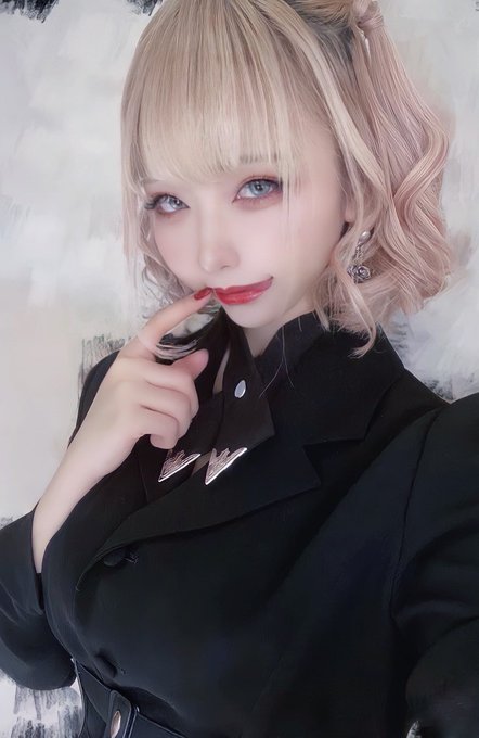 自撮り送ってくるメンヘラ彼女すき? 
