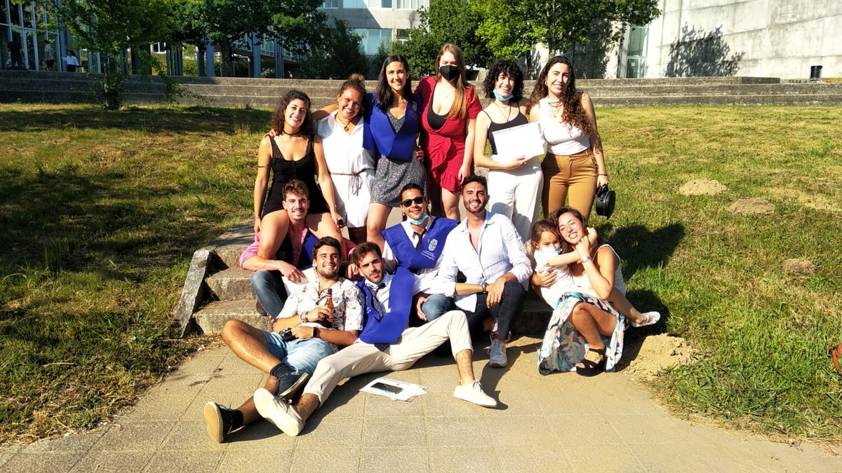 latesciencetalk's tweet photo. I graduated from my master. It was a stressfull year, with many ups and downs, but I learned a lot. And I'm not talking about knowing by heart enormous books: I Iearned that sometimes things don't go as planned, that simple work is as important as brainy, and to #enjoytheway. https://t.co/MUKU0ZpAPz