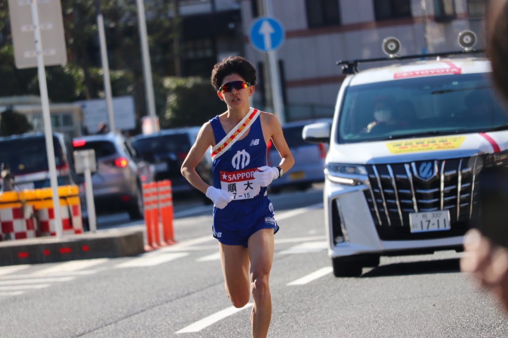 箱根駅伝9区13位、総合準優勝
今回の結果をしっかりと受け止めて、来年は総合優勝できるように取り組んでいきたいと思います。応援ありがとうございました。