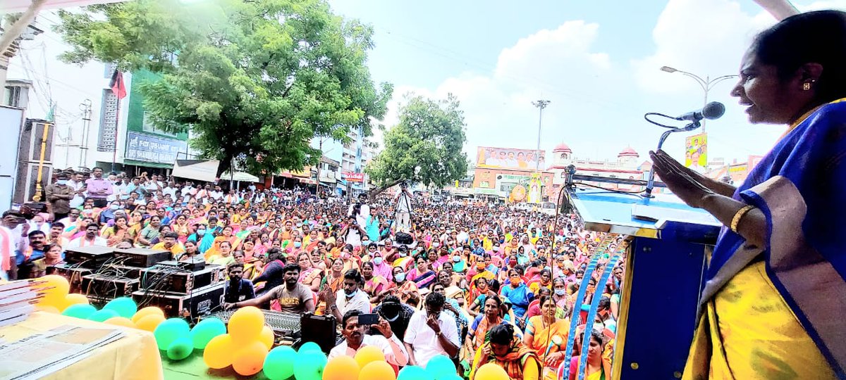 BJPMahilaMorcha's tweet photo. So many women freedom fighters took the lead of independence struggle even before the 1857 sepoy mutiny. 
#Rani_VeluNachiyar was one of them. It's only due to our PM @narendramodi ji's Aazadi ki Amrit Mahotsav initiative such women are getting recognised.
@VanathiBJP @blsanthosh https://t.co/OohnzfzqC1