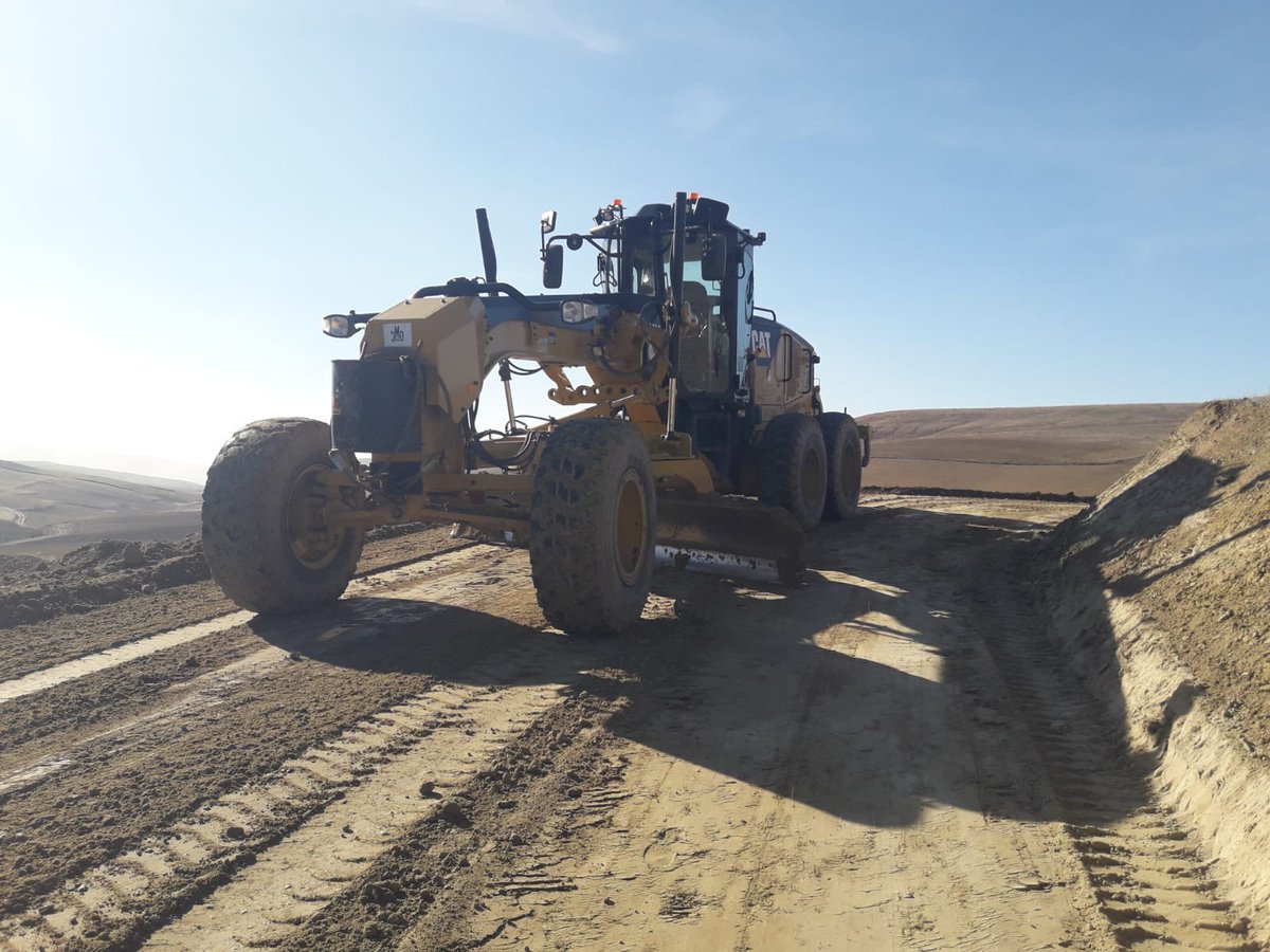 aksarayozelidar's tweet photo. 📌Aksaray İl Özel İdaresi Yol ve Ulaşım Hizmetleri Müdürlüğümüzce, #Aksaray Merkeze bağlı #Cerit Köyümüzde stabilize yol iyileştirme çalışmalarımız tüm hızıyla devam ediyor.
🚜🚧
📍Cerit Köyü https://t.co/8DA7jJ1zfy