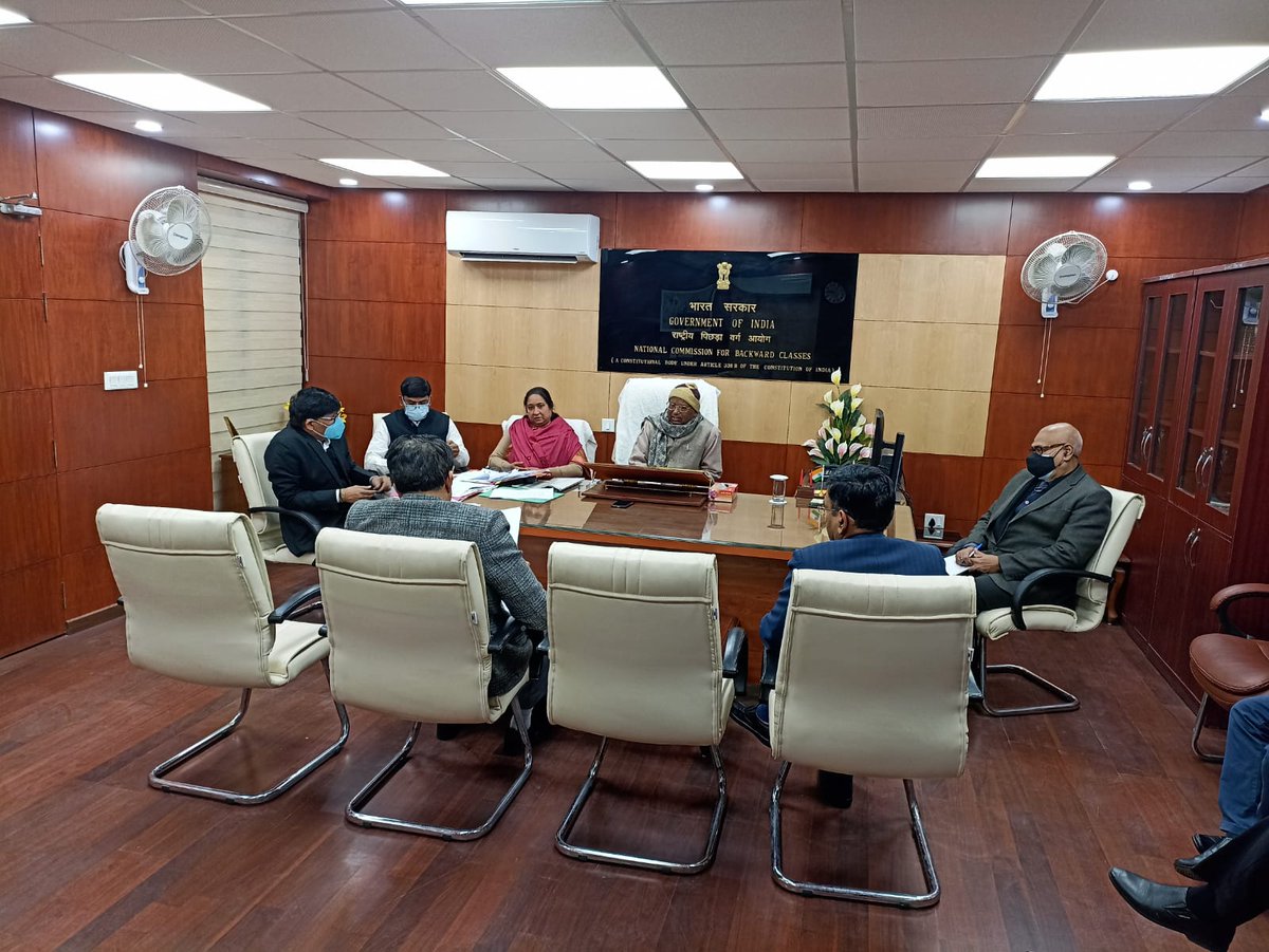 NCBC_INDIA's tweet photo. दिनांक 03-01-2022 को राष्ट्रीय पिछड़ा वर्ग आयोग, भारत सरकार, नई दिल्ली ने क्रीमी लेयर के रूप में पिछड़े वर्गों के व्यक्तियों को बाहर करने के लिए मानदंड के संबंध में मिली शिकायत को लेकर सुनवाई की। जिसमें हरियाणा के मुख्य सचिव उपस्थित थे। #NCBC #HARYANA https://t.co/je5T4kHFqz
