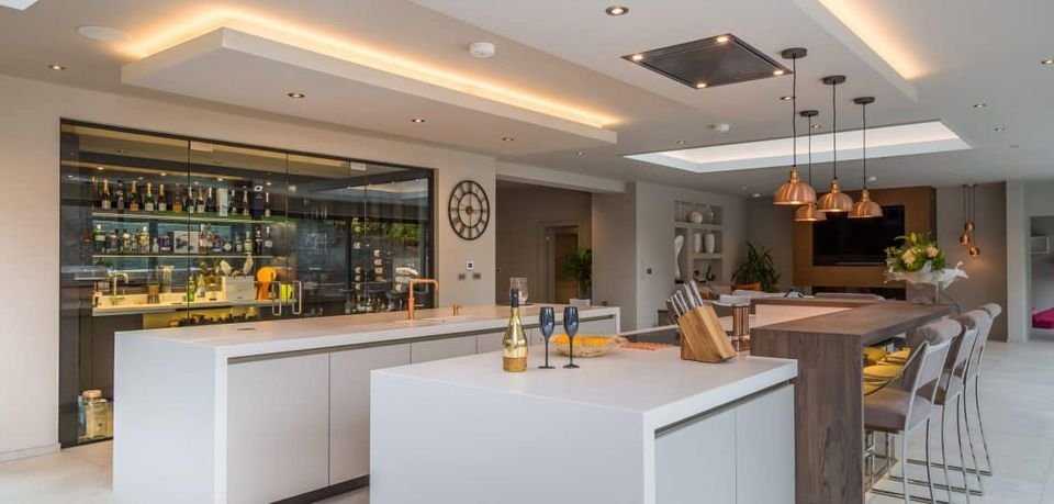 SF_Kitchens's tweet photo. Cheers!
As we say goodbye to the party season, how about your own drinks area or drinks room in your Stuart Frazer kitchen? Here are a few weโve done recently.
#StuartFrazer #thereisnoseriousalternative #kitchendesign #drinksarea #barCheers https://t.co/o0CWsMik6t