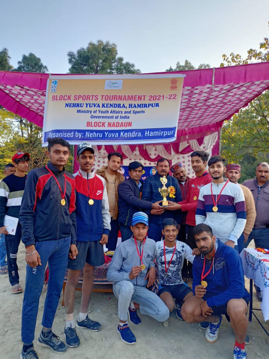 युवा और खेल का हो रहा है मेल : NYK हमीरपुर के युवकों ने अपने जोश को प्रदर्शित किया एक Sports tournament के ज़रिए I

#HimachalPradesh #KheloIndia #SportsTournament