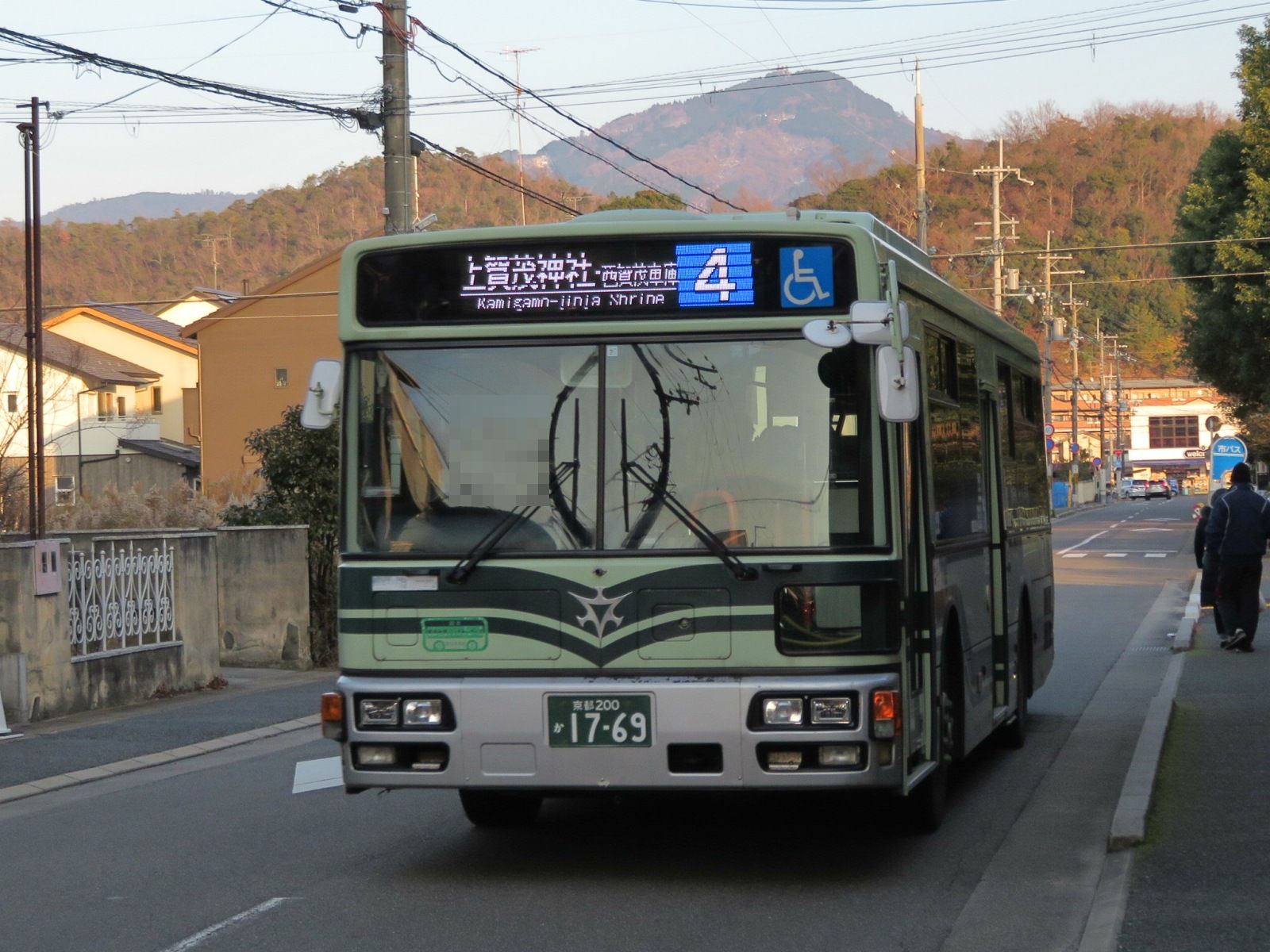 2339 バスカタログ 超低床都市型路線バス JP250 NEW CITY/M1 東急バス NJ496 | 路線バス車両アルバム