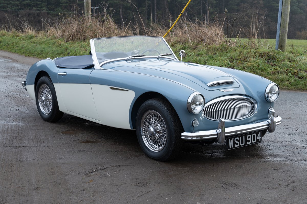 msnhealey's tweet photo. Happy New Year.  We have just added some fantastic new cars to our website including a freshly restored 3000 Mk 2 BN7, a 3000 Mk 3 undergoing restoration and a 3000 MK 2A BJ7 undergoing restoration.
.
.
#austinhealey #restoration #murrayscottnelson #bighealey https://t.co/OwKOANygHF