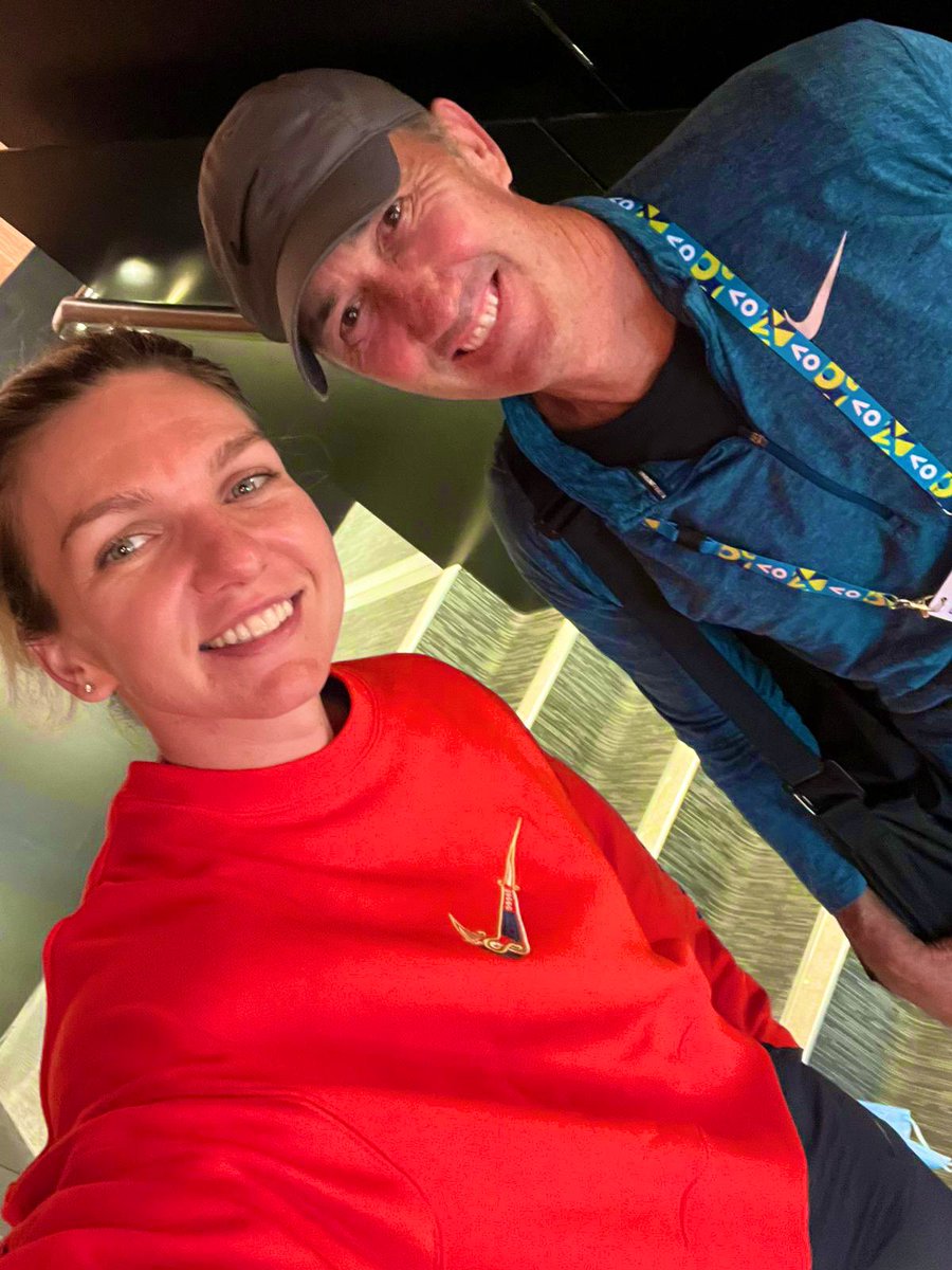 Simona_Halep's tweet photo. This person has taught me how to be the person I am today. I have touched the highest points in tennis because of him and I have no words to thank him for everything he has done for me and with me! The best five years, so good to see you today D!

@darren_cahill https://t.co/yOJnVXMKuj