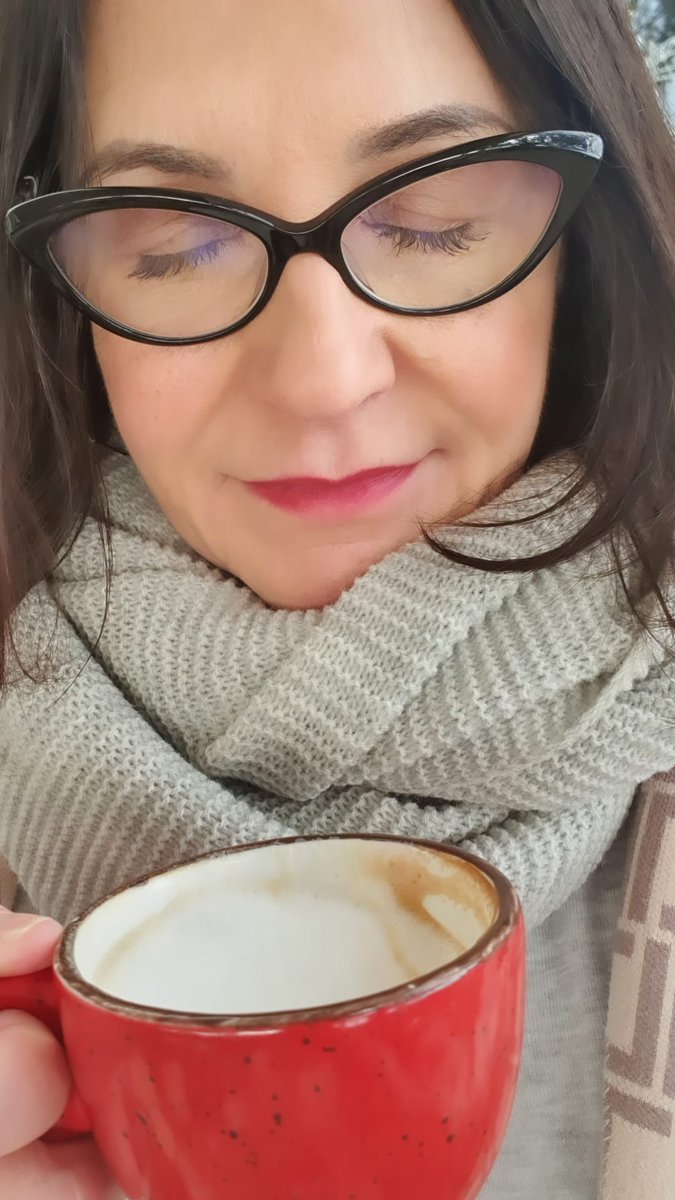 seasunsoulful's tweet image. I woke up this morning to a full on crisis. Haven&apos;t had one of those in a long time. I&apos;ve been non stop troubleshooting. I need a Cappuccino break. #thistooshallpass #alwaysasolution 
#MondayMorning 🕊🌍