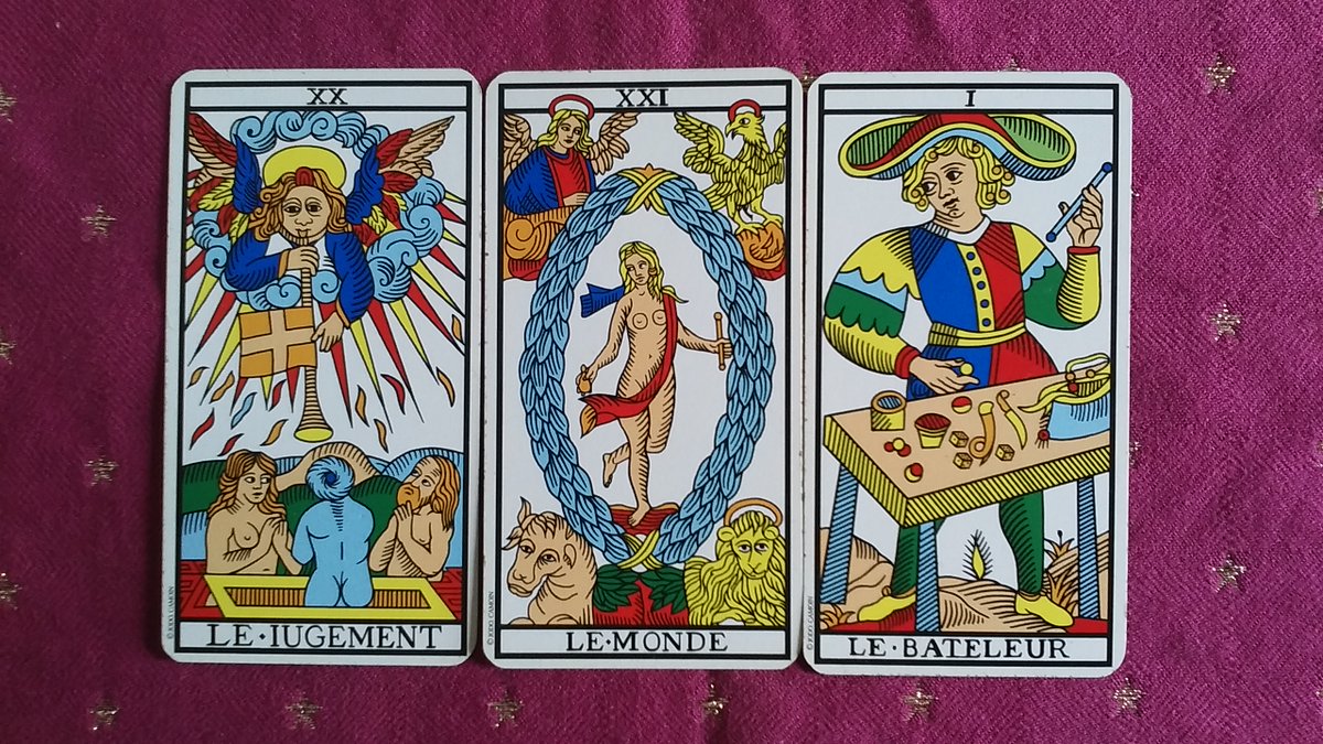 2022 Sa Majesté Le Tarot de Marseille.