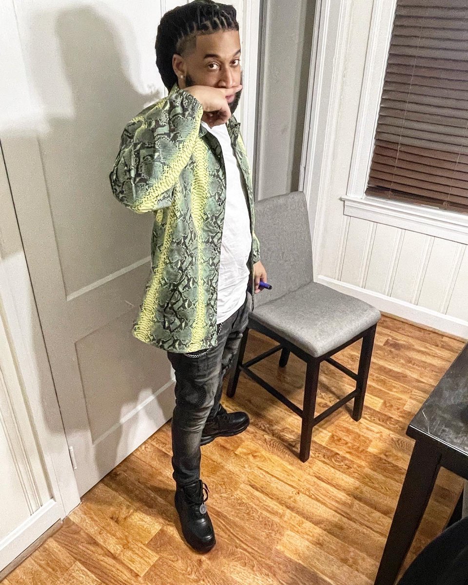 maybach_OR_die's tweet photo. SLATT22 🖤🐍 https://t.co/YD1fke8gYM