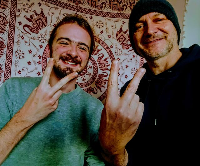 TONIGHT 10pm - on my Punk &amp; Beyond show on @Louderthanwar Radio, I have an exclusive session from Kieron Dyson along with tunes from below the underground
So tune in on the android / iPhone apps or live online at louderthanwar.com/louder-than-wa…
PLEASE SHARE