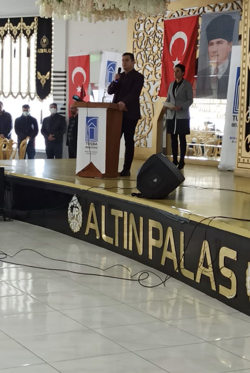 vanaktusba's tweet photo. Tuşba Belediyesi tarafından düzenlenen"Muhtarlar İstişare Toplantısı''na İlçe Başkanımız Mehmet Nuri Başdinç katılarak," Toplum arasındaki en büyük rol seçilmiş Muhtar'lara düşmektedir" dedi.

@MnuriBasdinc @AK_PartiVan 
@K_Turkmenoglu_V @Salih_Akmann 
@erkankandemir @RTErdogan https://t.co/23CPydhtMY
