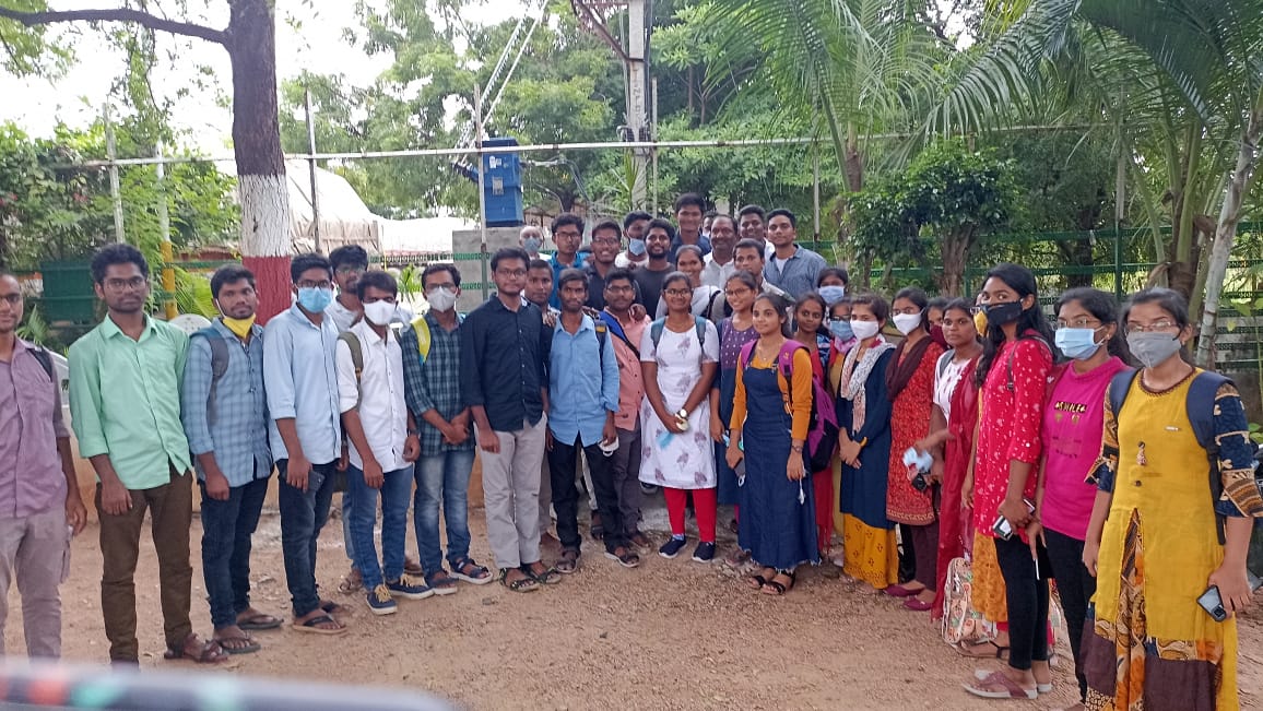 ChVindhyarani's tweet photo. Because the academic year is going to end soon and still our hostel and mess fees are in due. So kindly take the issue to the completion. 
              Thank you sir...@TelanganaCMO ,@KTRTRS ,@trsharish ,@Koppulaeshwar1 sir's https://t.co/4QMAm8nEcV