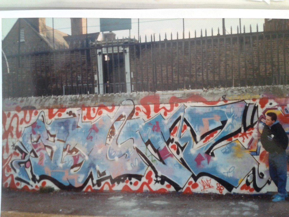 TimGoldie4's tweet photo. VANZ 1987 
Three Corners, Farringdon, London #vanz #vanzgraffiti #vanzgraffitiofficial #graffiti #londongraffiti https://t.co/neUkMWWwPm