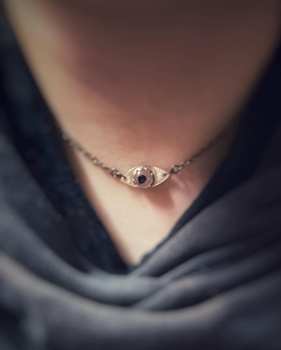 atelierckm's tweet photo. #metalcraft #jewelry #jewelries #jewelrymaking #handmade #handcraft #glass #dicroichglass #necklace #pendant #eye #eyemotif #atelierckm #brass #彫金　#アクセサリー　#ハンドメイド　#ネックレス　#ダイクロガラス #目　#目玉　#手作りアクセサリー　#ハンドメイドジュエリー　#真鍮 https://t.co/RDUlO55RAF