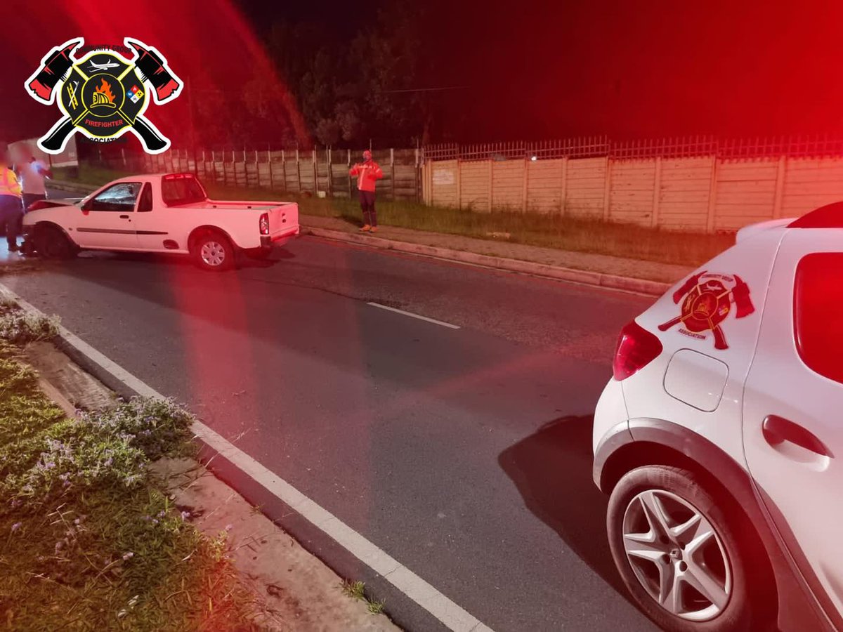 _ArriveAlive's tweet photo. Two-vehicle collision in Johannesburg https://t.co/7Iu8ZA3iwD
#ArriveAlive #Collision #CGFA https://t.co/sroI8iFBoI