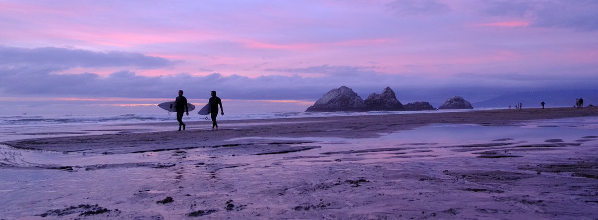 thingskatedid's tweet image. i went outside today, my friend took me to the beach and together we watched the sun set with a ferocity i didn't understand