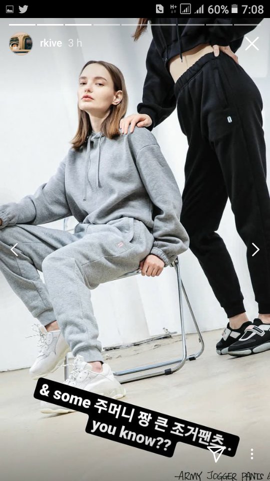 rkive_7rm's tweet photo. Yo quiero ๐ณ pero me da miedo el precio aunque no se sabe cual es todavรญa
#ByRM #CollectionByRM
@BTS_twt https://t.co/qfCVYf2CsN