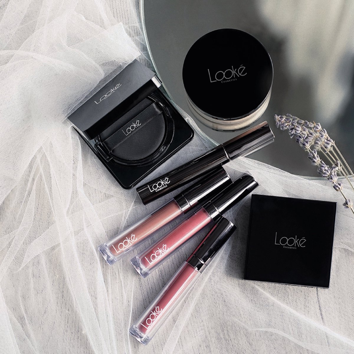 lookecosmetics's tweet photo. Happy New Year, Goddess! Masih belum telat kan minké ucapinnya? 🥳
Are you ready for our very first #TheGoddessTale this year?
Buat yang udah nggak sabar kena racun di awal tahun, drop "❤️" dan "🔃" dulu yuk! https://t.co/8xy943RvzR