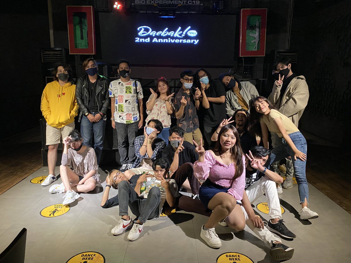 Ya walaupun telat aku tetep mo bilang, Thanks to <a href="/CubicBar/">Cubic Kitchen & Bar</a> sihh makasi banyak2 telah ngenalin aku dengan teman2 baruku, pertama kali daebak duduk sendiri:( diakhiri dengan daebak duduk rame2:(( dan jadi the last daebak:( makasi ya cubic udh mau muterin tembang kpop!