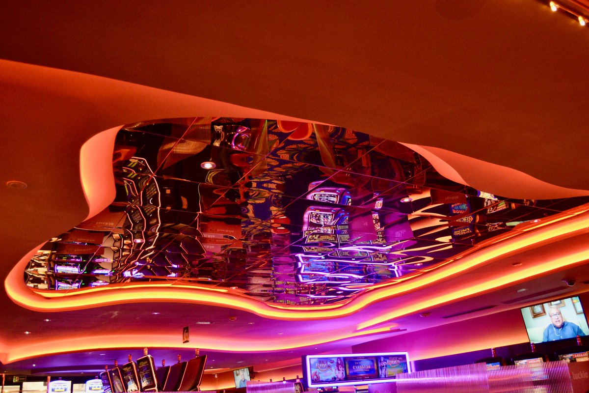 rimex's tweet image. Reflections. Ceiling tiles created using our T22™ Prestige Gold Mirror at the San Sebastian Casino.
rimexmetals.com/sector/interio…
#mirrorceiling #interiordesign
