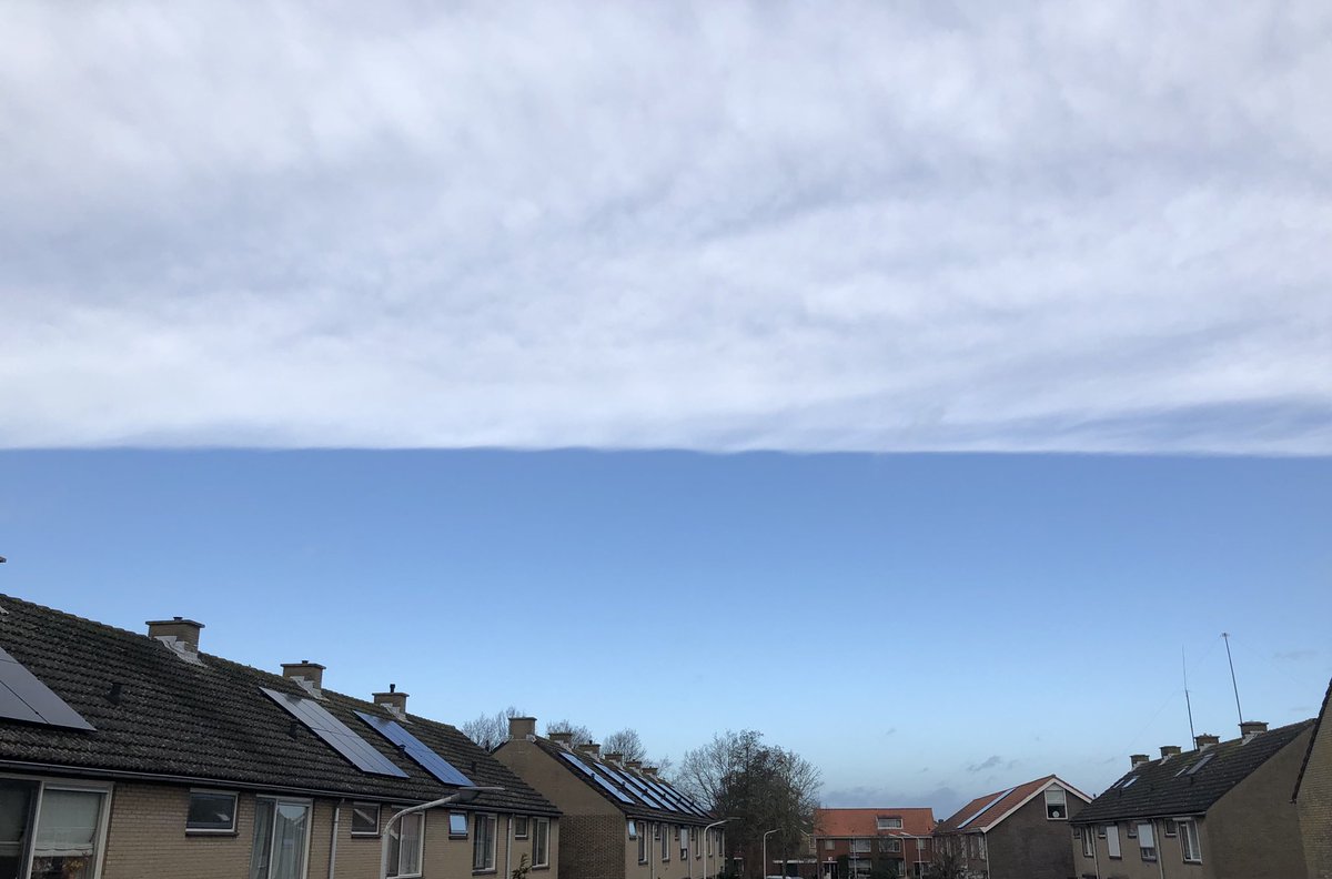 Grappige wolkenband <a href="/BuienRadarNL/">Buienradar</a> <a href="/Weerplaza/">Weerplaza.nl</a> <a href="/helgavanleur/">Helga van Leur ☀</a>
