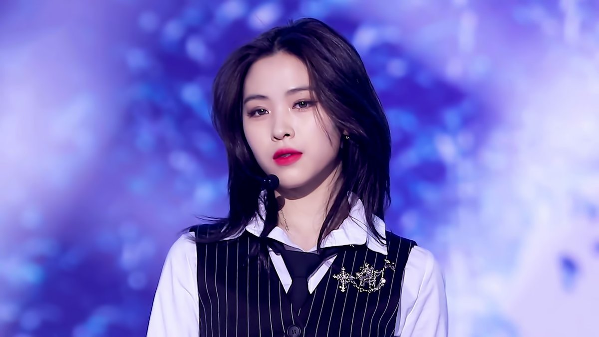 F1owering's tweet photo. #ITZY #RYUJIN #류진 
20211231 fiction 페이스캠 pics
📎https://t.co/siFkDUsuVl https://t.co/WH3RQUiKKS