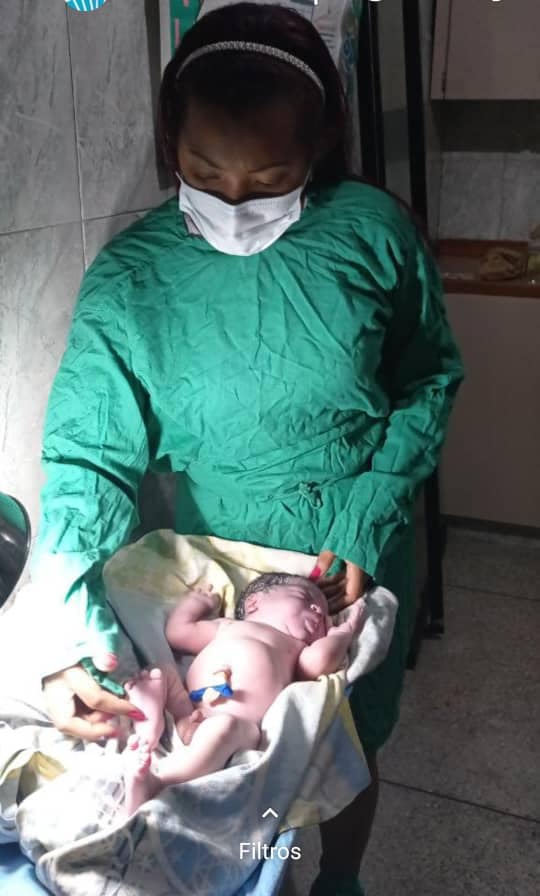 cubacooperaven's tweet photo. Con este nacimiento en el CDI Oritupano, estado #Monagas, #Venezuela; llevando felicidad, salvando vidas y luchando por el mejoramiento de la salud del hermano pueblo venezolano. 

#HéroesDeLaSalud #CubaVive #CubaCoopera #CubaPorLaVida 

@MINSAPCuba @ZAxTi @PardoRegla https://t.co/gaUUw8io11