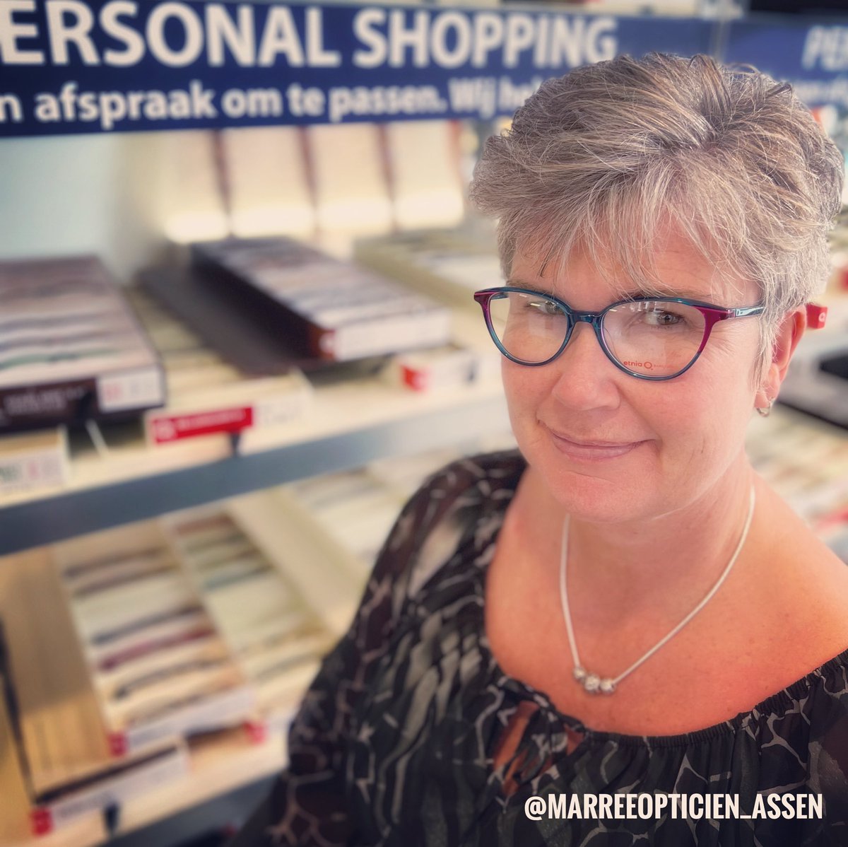 Marreeopticien's tweet photo. 🤩Laatste dag Nieuwe Collectie @etniabarcelona 🤩
Deze collectie ligt vandaag t/m 18.00 u bij in het centrum van #Assen.
Wil je de mooie (zonne)brillen komen passen?
Bel 0592313034 om een afspraak te komen.
Alien en Evert staan voor je klaar.
#laatstedag #brillen #zonnebrillen https://t.co/TgHW8kQBoh