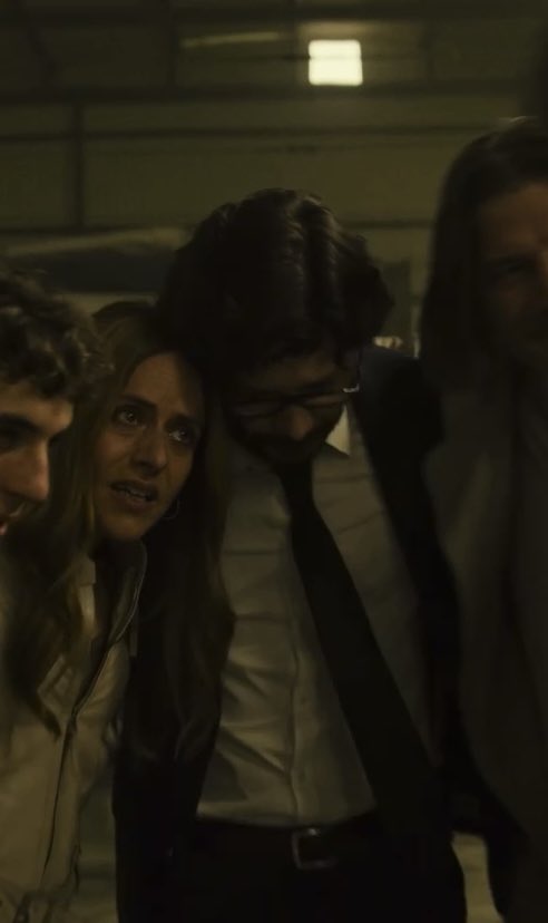 alvaromorte_esp's tweet photo. un mes desde el final de la mejor serie del mundo, soy lágrimas ahora mismo ☹️😪 #LCDP #LCDPFinal https://t.co/xl6f18e7g2